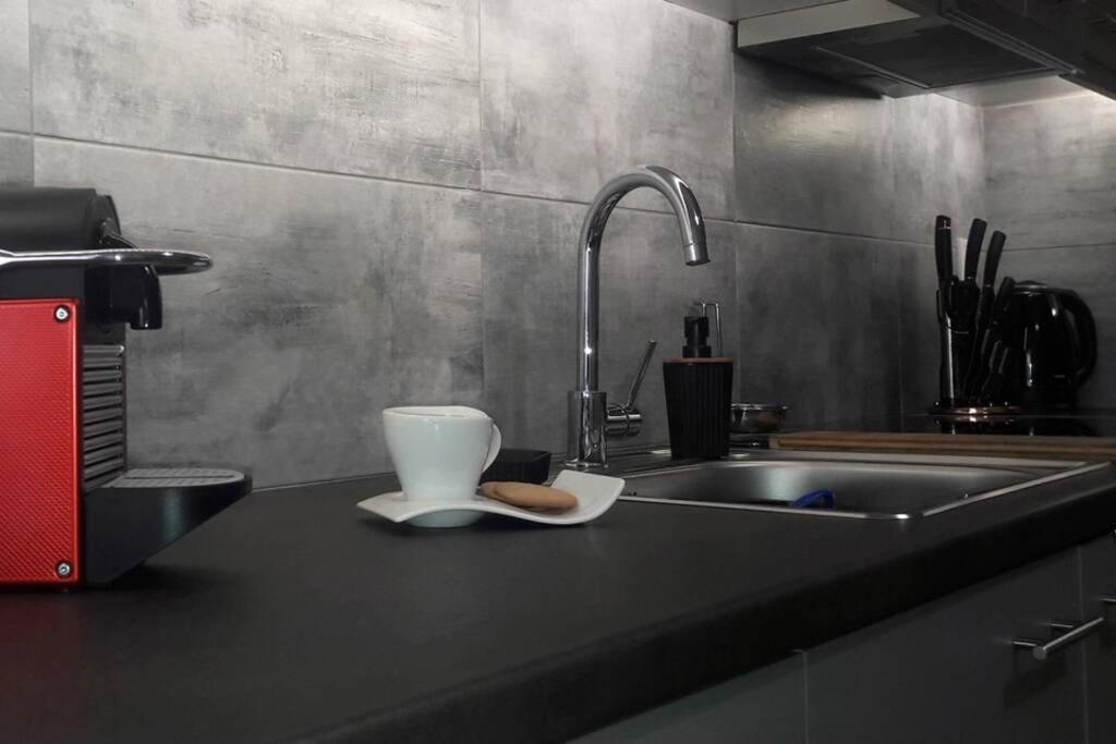 Elegant & Charming Apt. In The Hilton Area Apartamento Atenas Exterior foto