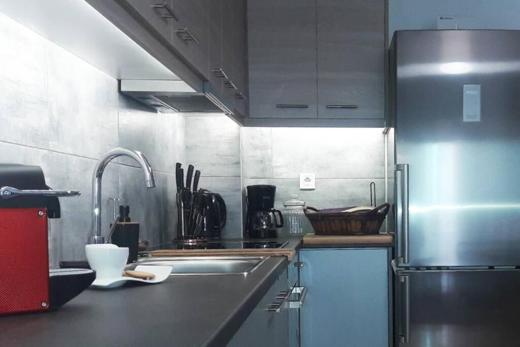 Elegant & Charming Apt. In The Hilton Area Apartamento Atenas Exterior foto