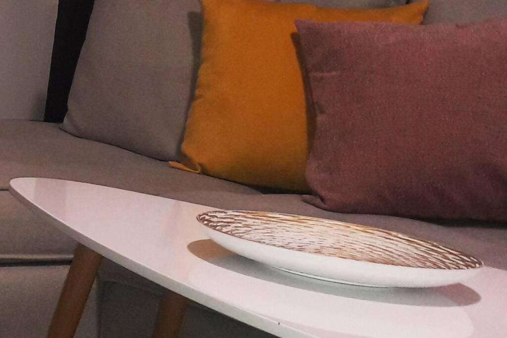 Elegant & Charming Apt. In The Hilton Area Apartamento Atenas Exterior foto